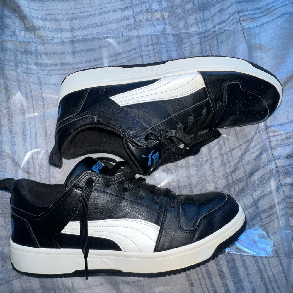 Puma Men's Black and White basketball sneakers